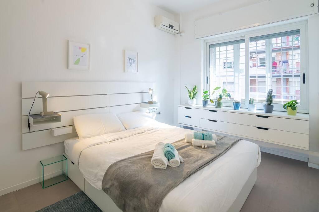 Apartment My Cozy White House *